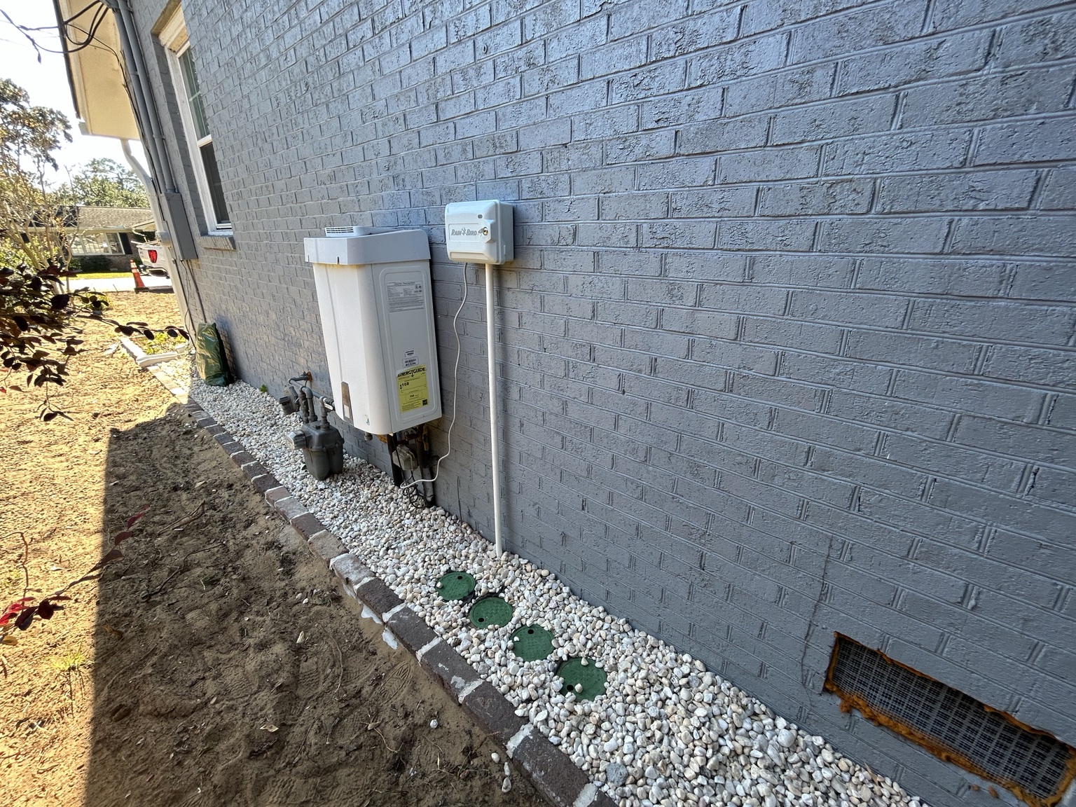 Irrigation equipment and valve installation